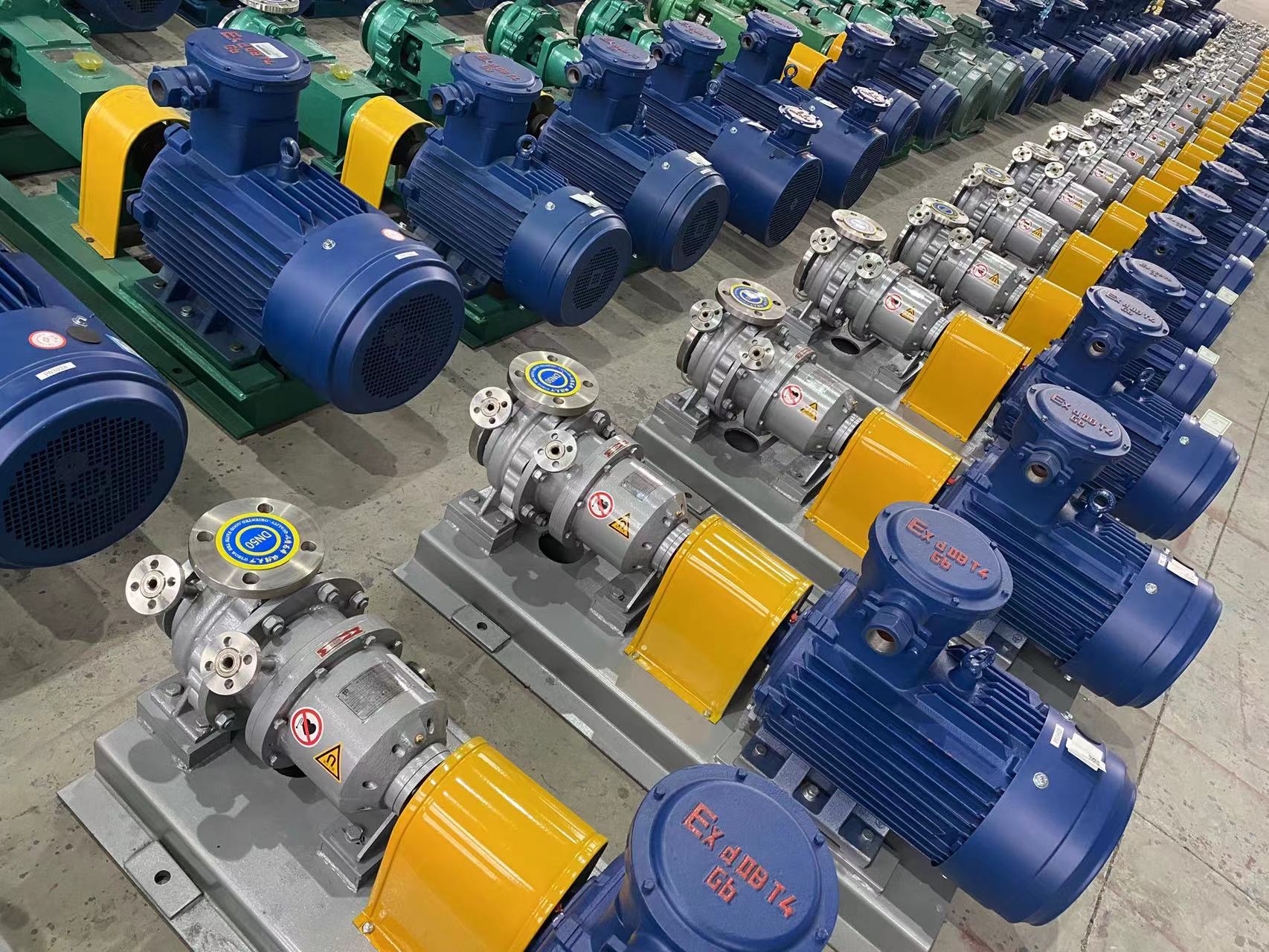 2.8准备发往海外的水泵(图1)